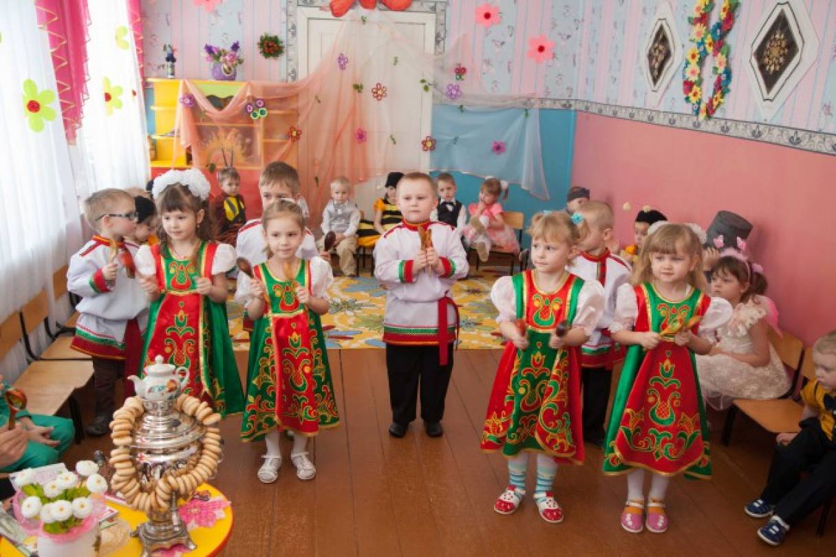 Сценарий утренника 2 младшая группа. Чуковский утренник