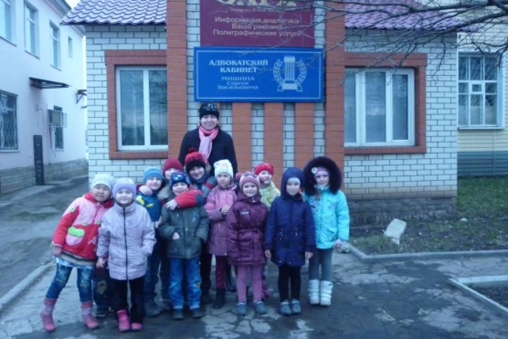 Экскурсия в типографию с детьми старшей и подготовительной групп Фото Экскурсия в типографию с детьми старшей и подготовительной групп