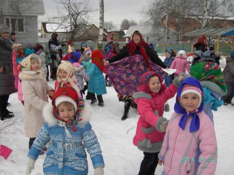 Смотреть фотографию №3 Фото №3 Русский народный праздник масленичной неделе мы гуляли песни пели в моей подготовительной группе