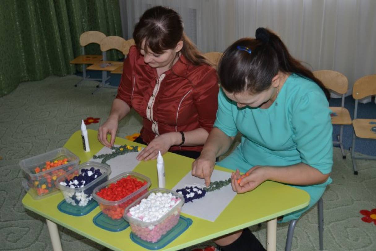 Нетрадиционные собрания в подготовительной группе. Мастер-класс с родителями в детском саду. Мастер класс для детей в детском саду. Мастер классы для детей с родителями. Стер класс для родителей и детей.