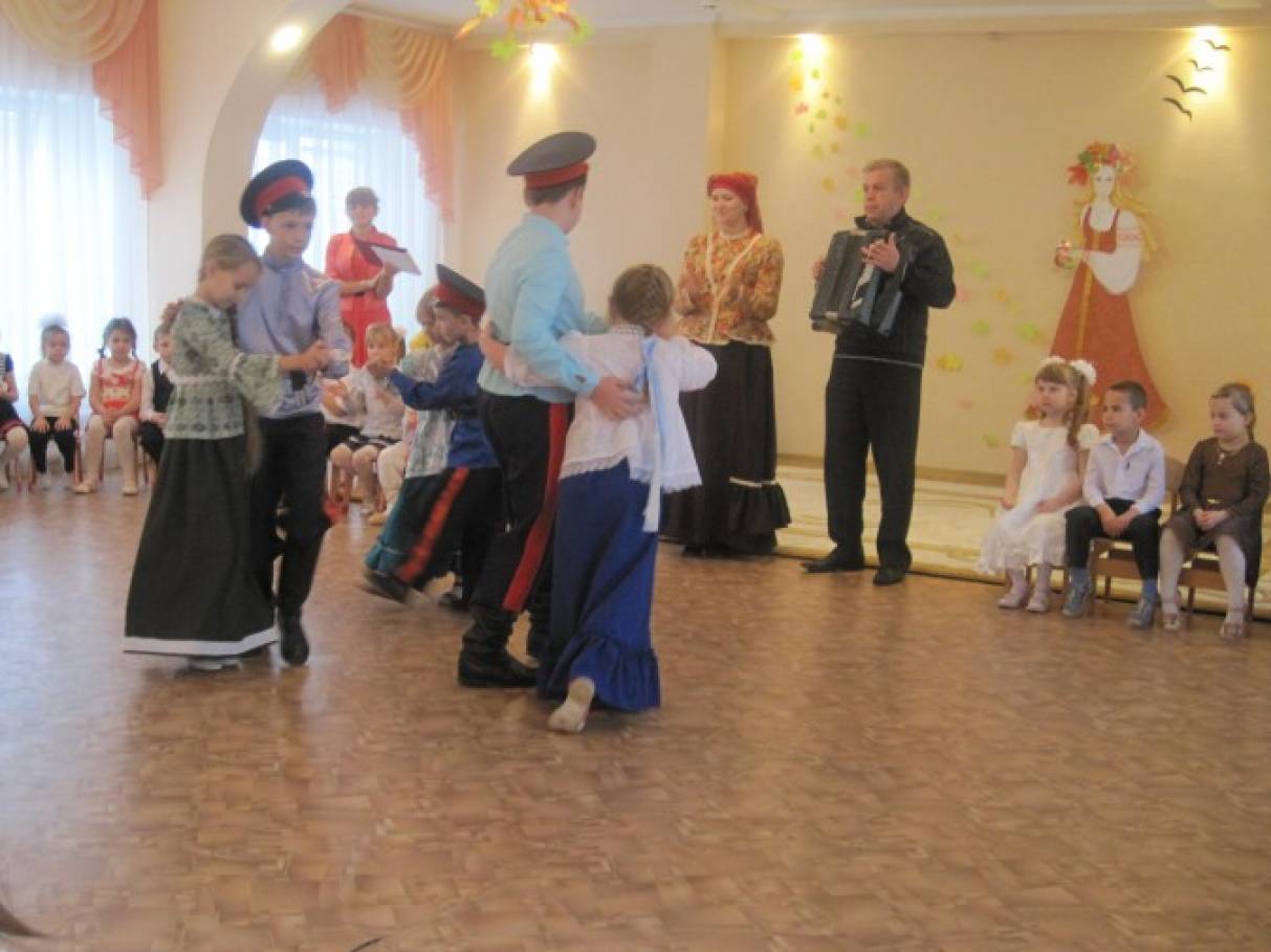 Смотреть фотографию №2 Фото №2 Цели и задачи мероприятия развивать эмоциональную сферу артистизм детей воспитать чувство уважения любви к родителям старшим
