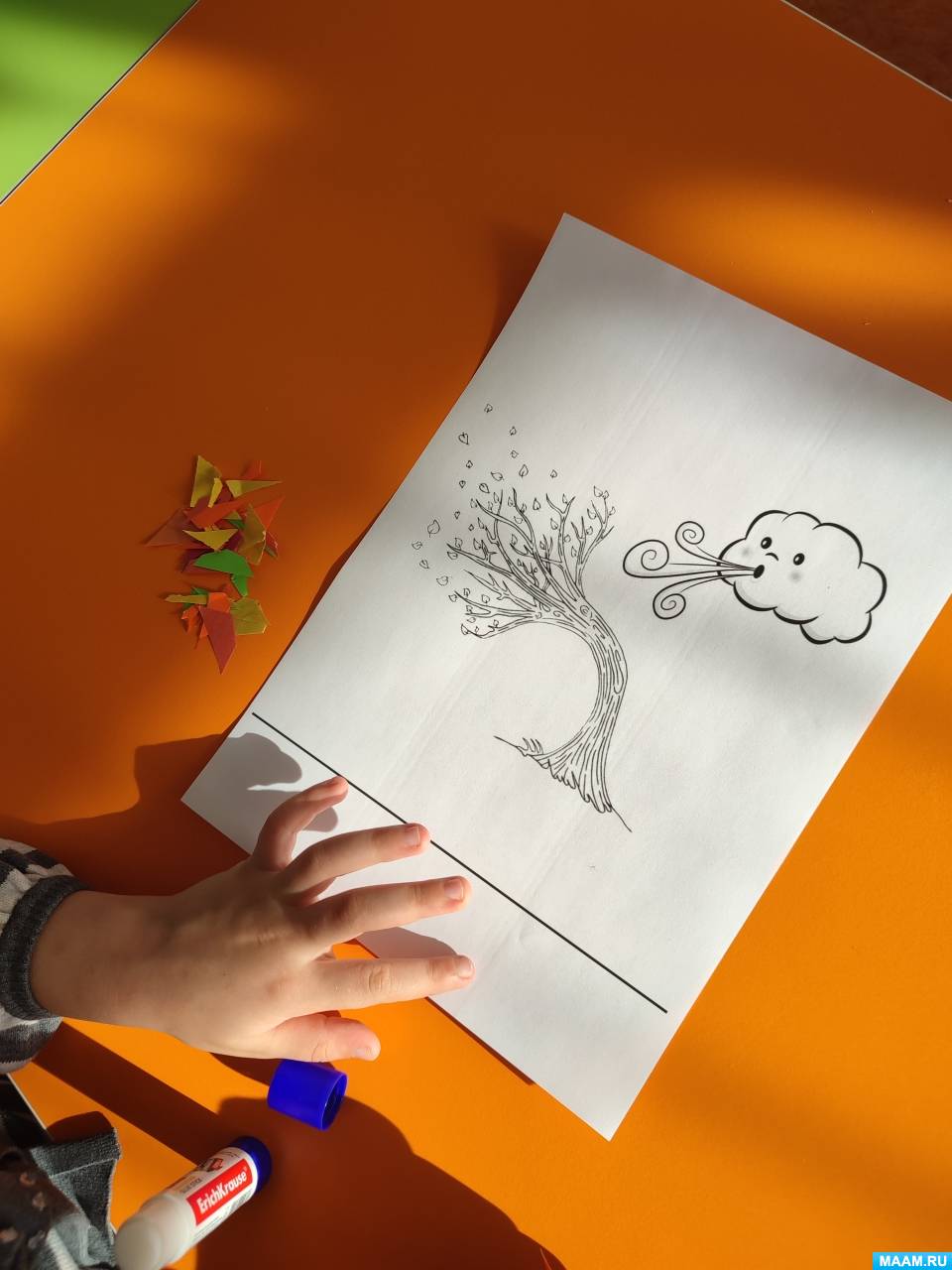 Аппликация с элементами пластилинографии и рисования «Осеннее дерево»