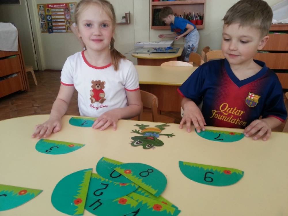 Дидактическая игра «Лягушата» (4 фото). Воспитателям детских садов ...