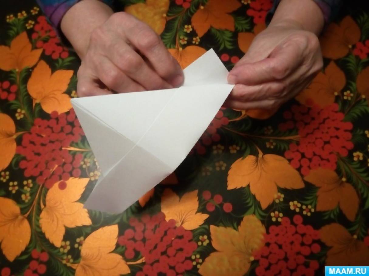 Оригами «Лодка»: схемы складывания лодочек из бумаги для детей. Как пошагово сделать простую лодку с парусом своими руками начинающим?