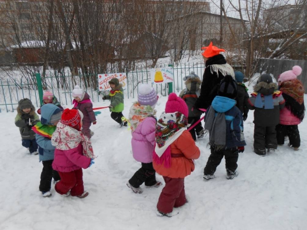 забавы на масленицу для детей. праздник масленица в детском саду. проект масленица в детском саду средняя группа. масленица в средней группе развлечение. ленточки на масленицу.