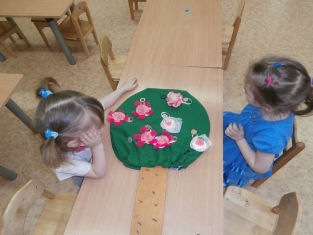 Смотреть фотографию №3 Фото №3 Ход занятия К ребятишкам в гости приходит зайчик и хочет проверить знают ли дети как называются времена года