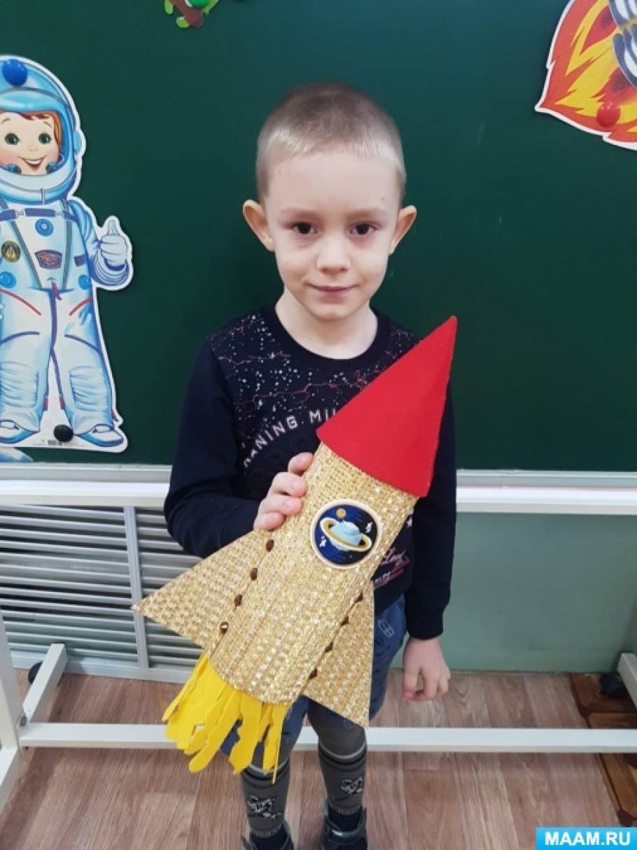 Смотреть фотографию №2 Фото №2 Но мне кажется что для русского человека этот день особенно дорог ведь именно русские ознаменовали начало космической эры