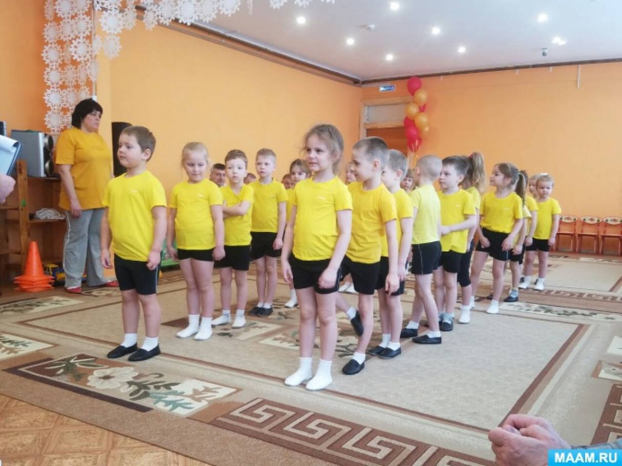 Фотоотчет музыкально-спортивного развлечения с родителями в старшей группе детского сада «Эх, левой!» Видео Фото Фотоотчет музыкально-спортивного развлечения с родителями в старшей группе детского сада «Эх, левой!» Видео