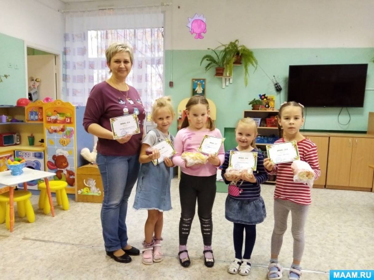 Смотреть фотографию №7 Фото №7 Катя с папой смастерили панно Осенний лес