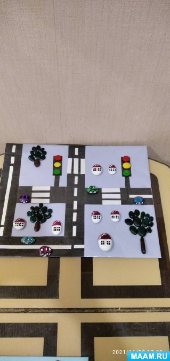 Дидактическая игра из камней «Улица нашего города» своими руками для детей средней группы