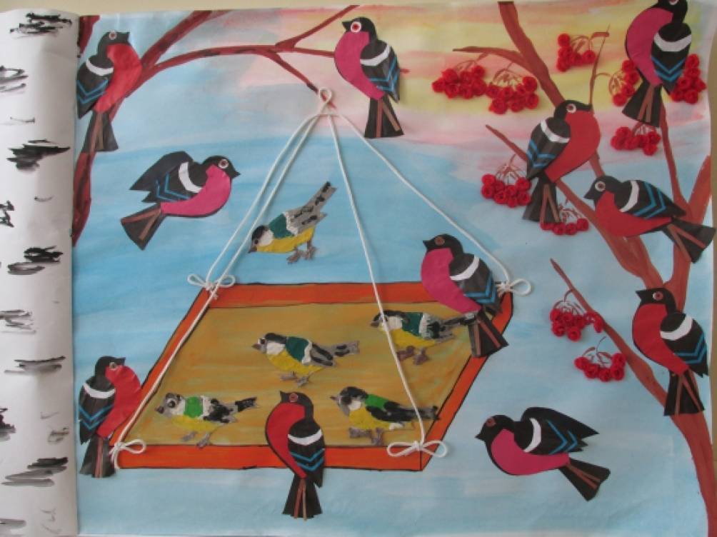 Аппликация синичка в старшей группе. Коллективная работа птицы зимой. Поделка зимующие птицы в детский сад. Аппликация птицы в детском саду. Аппликация на тему зимующие птицы.