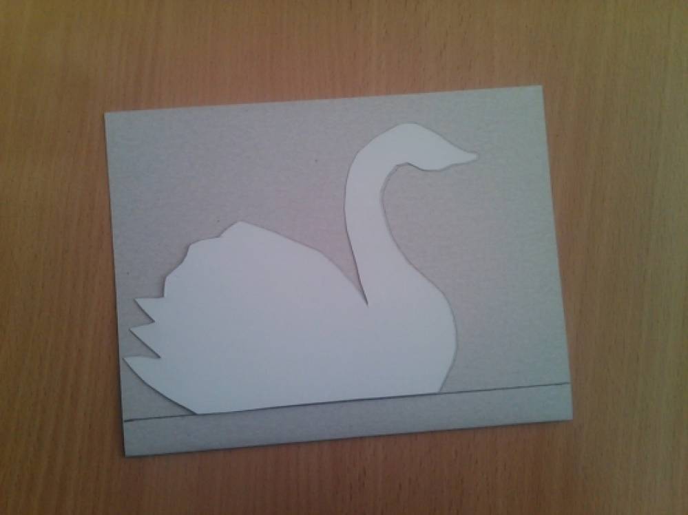 Шаблон лебедя из бумаги. Объемная аппликация лебедь. Лебедь шаблон для аппликации. Аппликация из белой бумаги. Трафарет лебедя для аппликации.