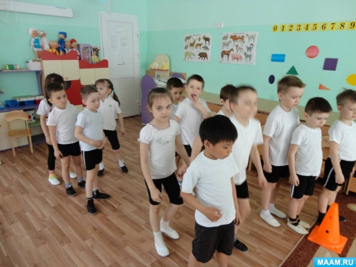 Смотреть фотографию №1 Фото №1 Дети входят в группу
