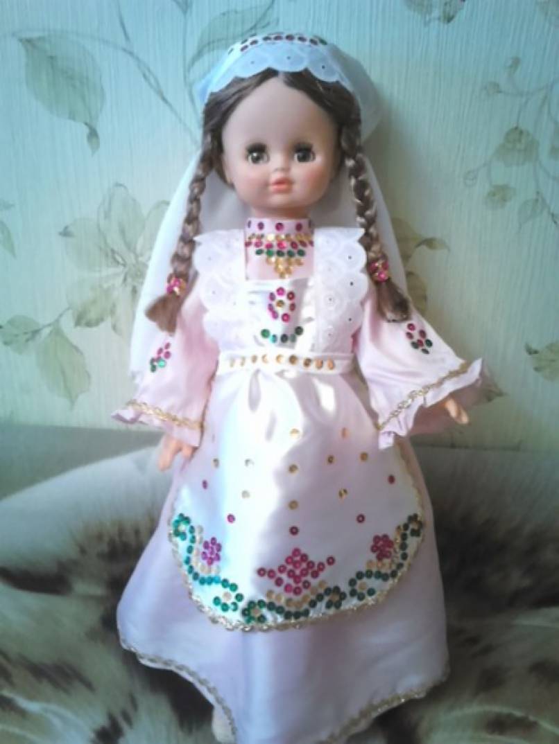 Кукла в татарском национальном костюме Алтынчеч