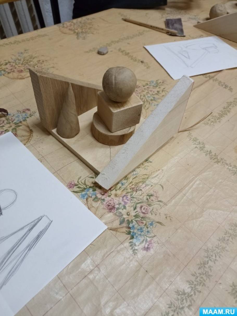 Создание объемно-пространственной композиции из дерева и пластилина в 6 классе ДШИ