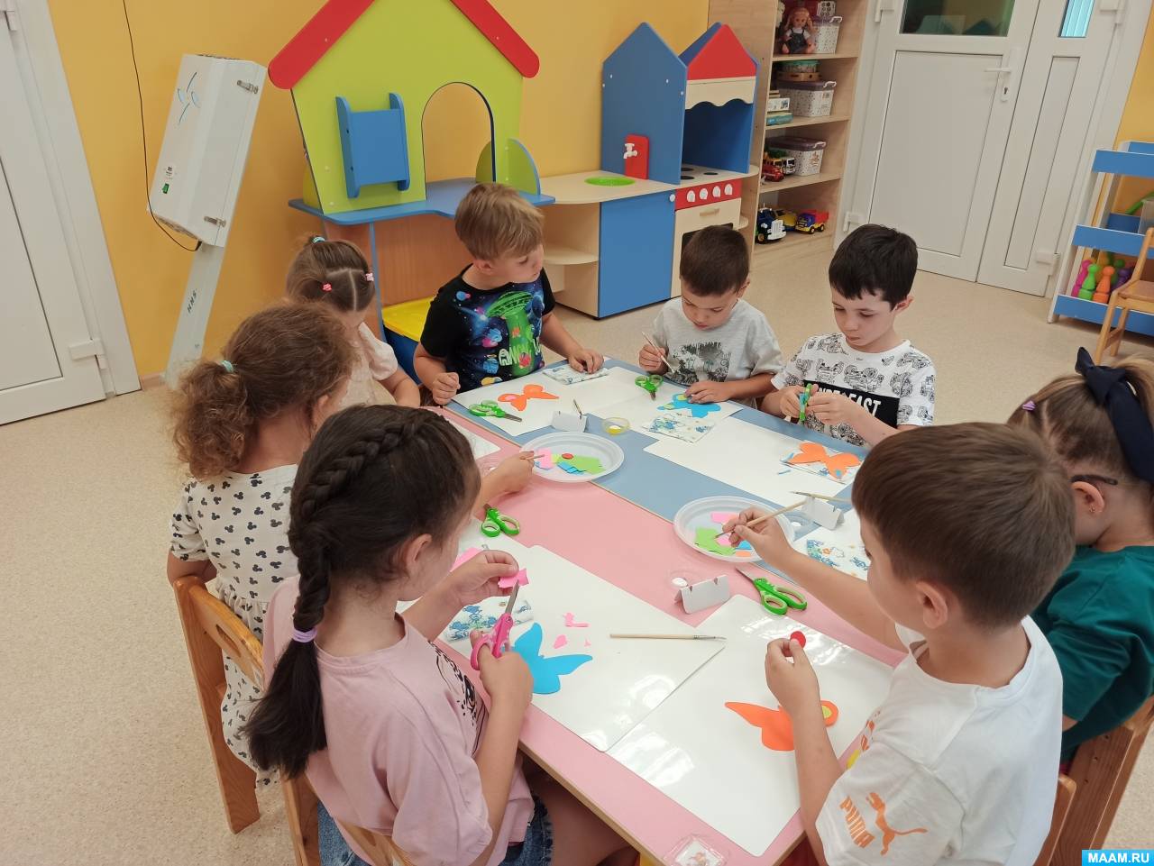 Смотреть фотографию №2 Фото №2 Аппликации из бумаги аппликации из бумаги Открытка сюрприз для друга