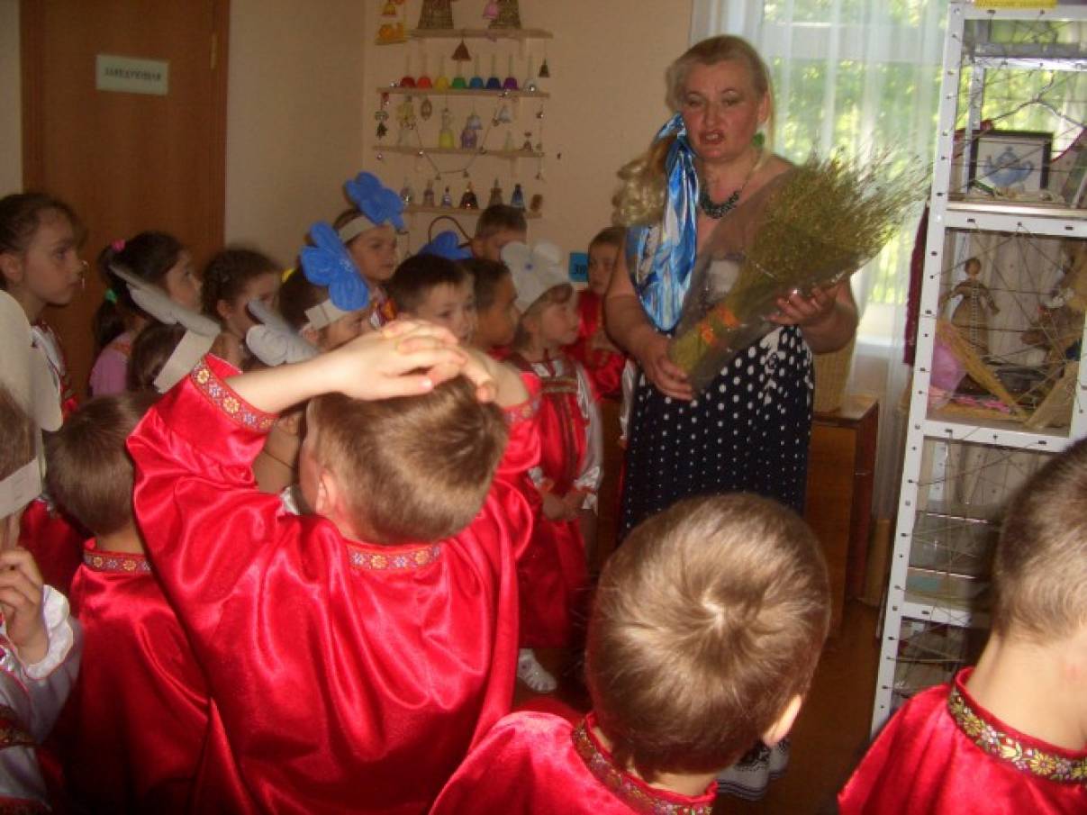 3 июня Олёна-леносейка, вновь в гостях у детей детского сада «Берёзка» Фото 3 июня Олёна-леносейка, вновь в гостях у детей детского сада «Берёзка»
