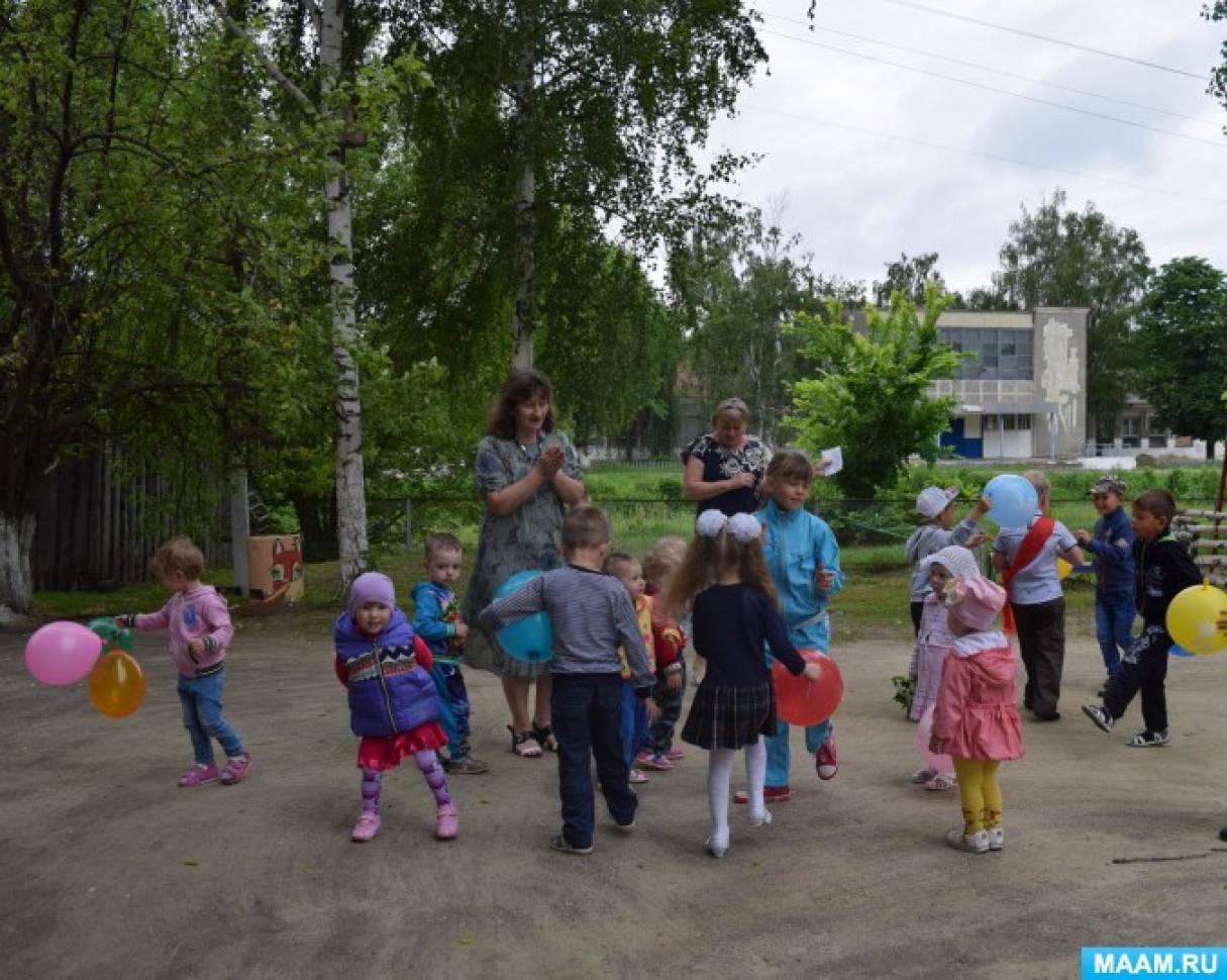 Праздник новый год в школе. Праздники в начальной школе. До свидания лето в детском саду. С днем защиты детей. Конкурсы на осенние мероприятия.