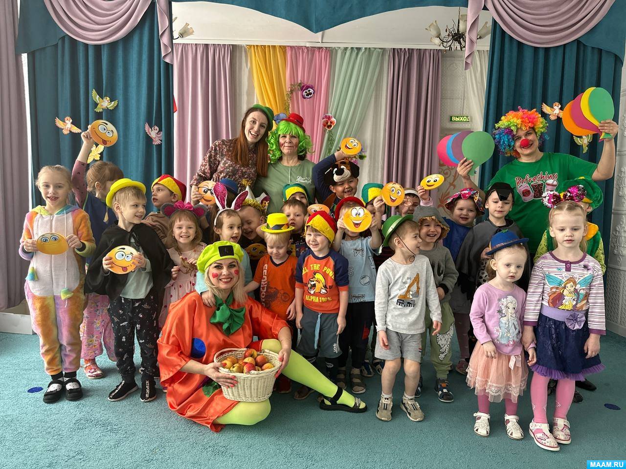 папка передвижка день смеха для детского сада. день смеха рисунки. папка передвижка день смеха для детского сада. наряд на день смеха в садик. мероприятия на 1 апреля в детском саду.