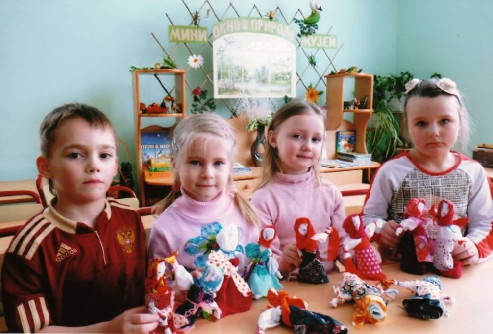 Всестороннее развитие детей в процессе изготовления самодельной куклы