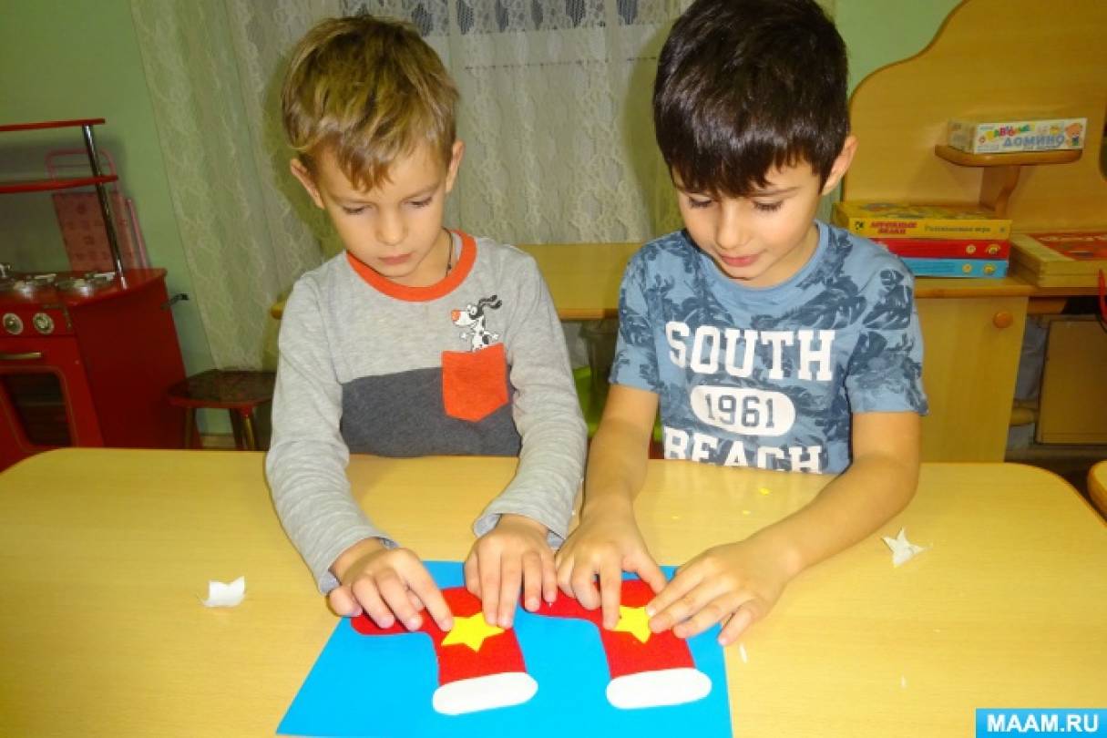 аппликация подарок деду морозу. Смотреть фото аппликация подарок деду морозу. Смотреть картинку аппликация подарок деду морозу. Картинка про аппликация подарок деду морозу. Фото аппликация подарок деду морозу