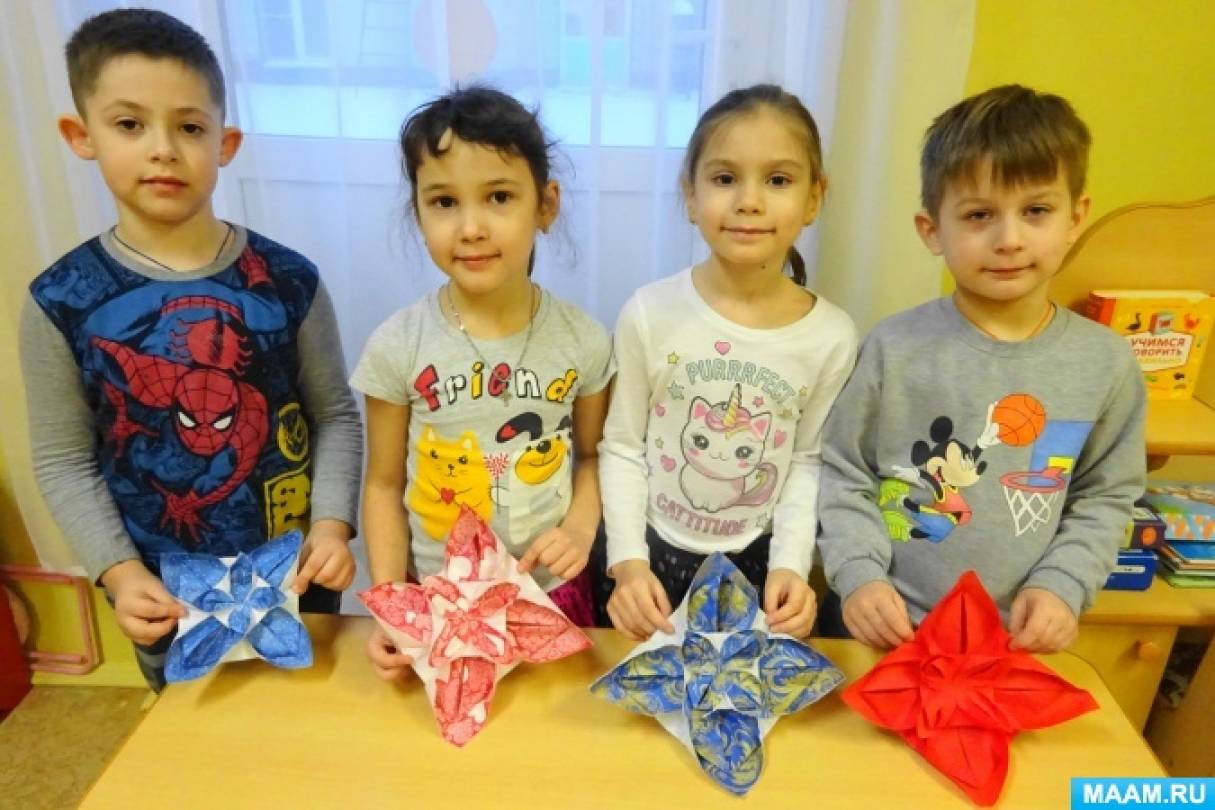 Детский мастер-класс по оригами из бумажных салфеток «Лилии»