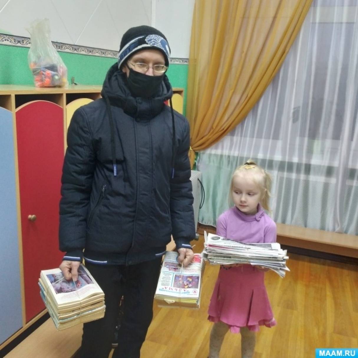 Смотреть фотографию №4 Фото №4 С по ноября года в рамках Всероссийского дня сбора макулатуры педагоги детского сада Ромашка воспитанники и их родители приняли активное участие в акции Бумажный БУМ за КЛАССное ЭКОпутешествие
