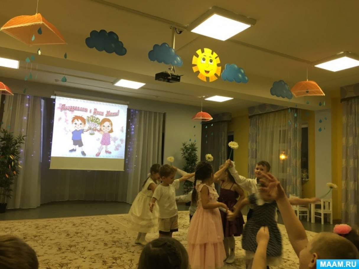 Смотреть фотографию №2 Фото №2 Ведь только мама любит нас беспрекословно ей неважно достигли мы чего то или нет оступились или всегда шли ровно для мамы мы всегда самые хорошие красивые умные и достойные