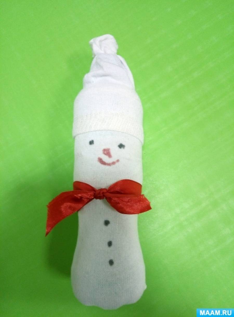 Снеговик своими руками на новый год — поделка в детский сад и школу из подручных материалов