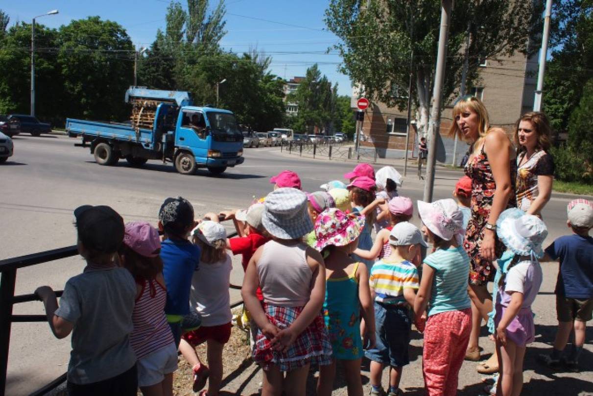 Знакомство Со Светофором В Первой Младшей