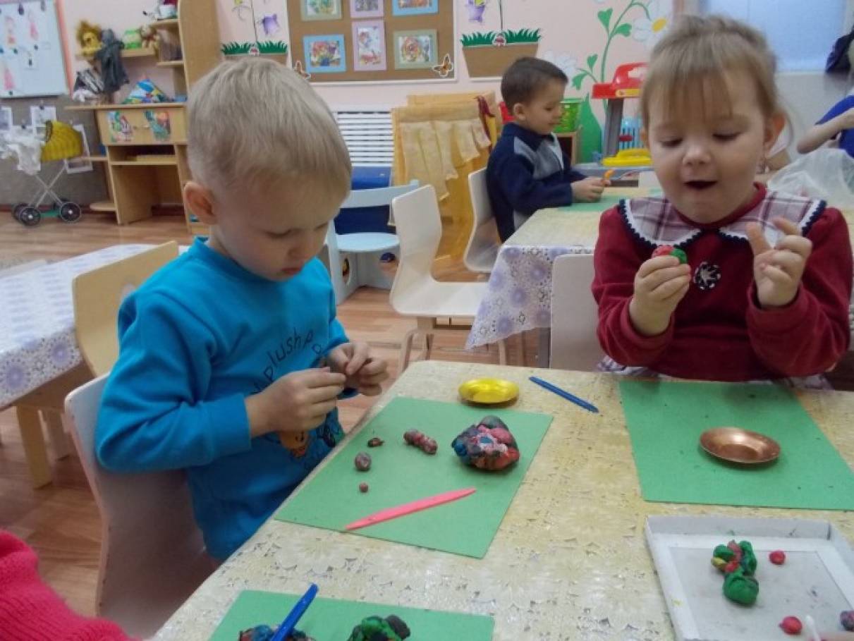 день игр в средней группе. день игр в средней группе. мюжетноролевая игра магазин. сюжетно ролевая игра магазин. старшая группа в садике.