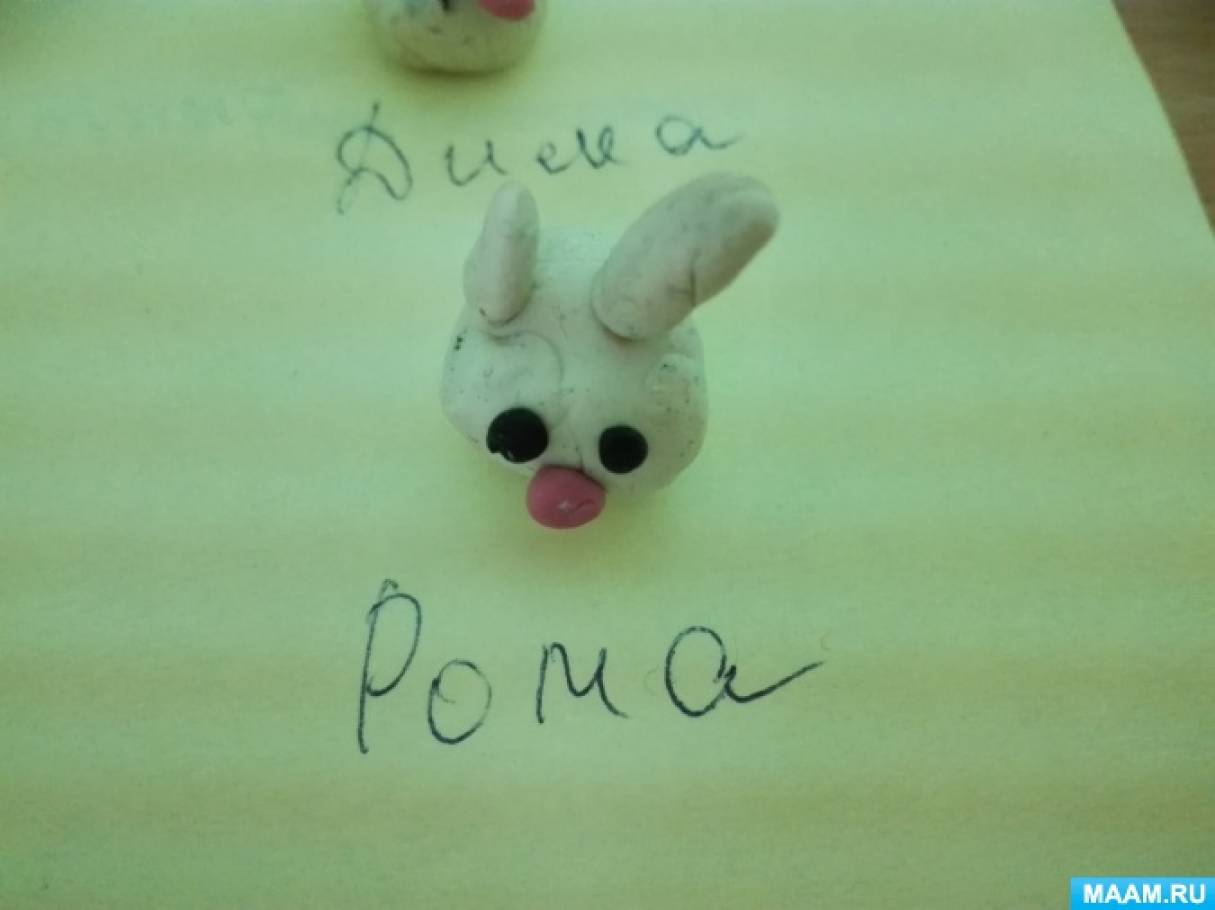 Зайка из пластилина