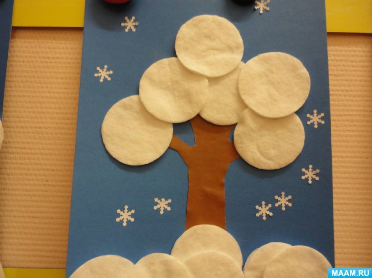 зимнее дерево из ватных дисков. древо из ватных дисков. аппликация на тему зима. зимнее дерево с ватными дисками. поделки из ватных дисков дерево.