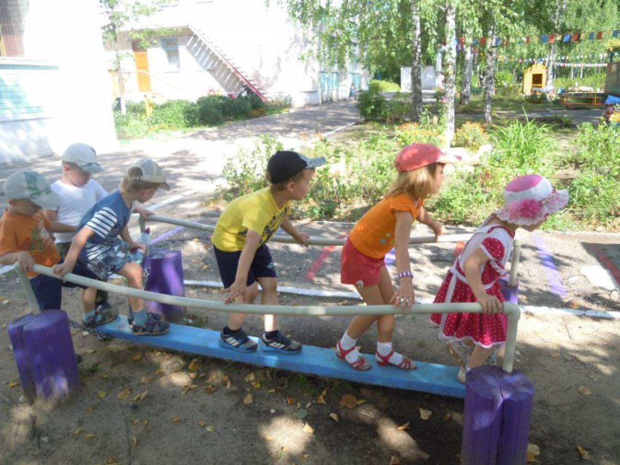 Фото №23 Мы с ребятами обычно ходим поиграть на спортивную площадку