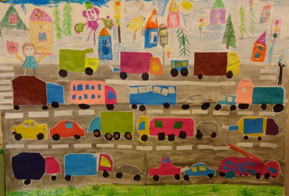 Конспект занятия в средней группе улица. Аппликация на тему город. Транспорт для рисования в детском саду. Коллективная аппликация транспорт. Рисование на тему транспорт.