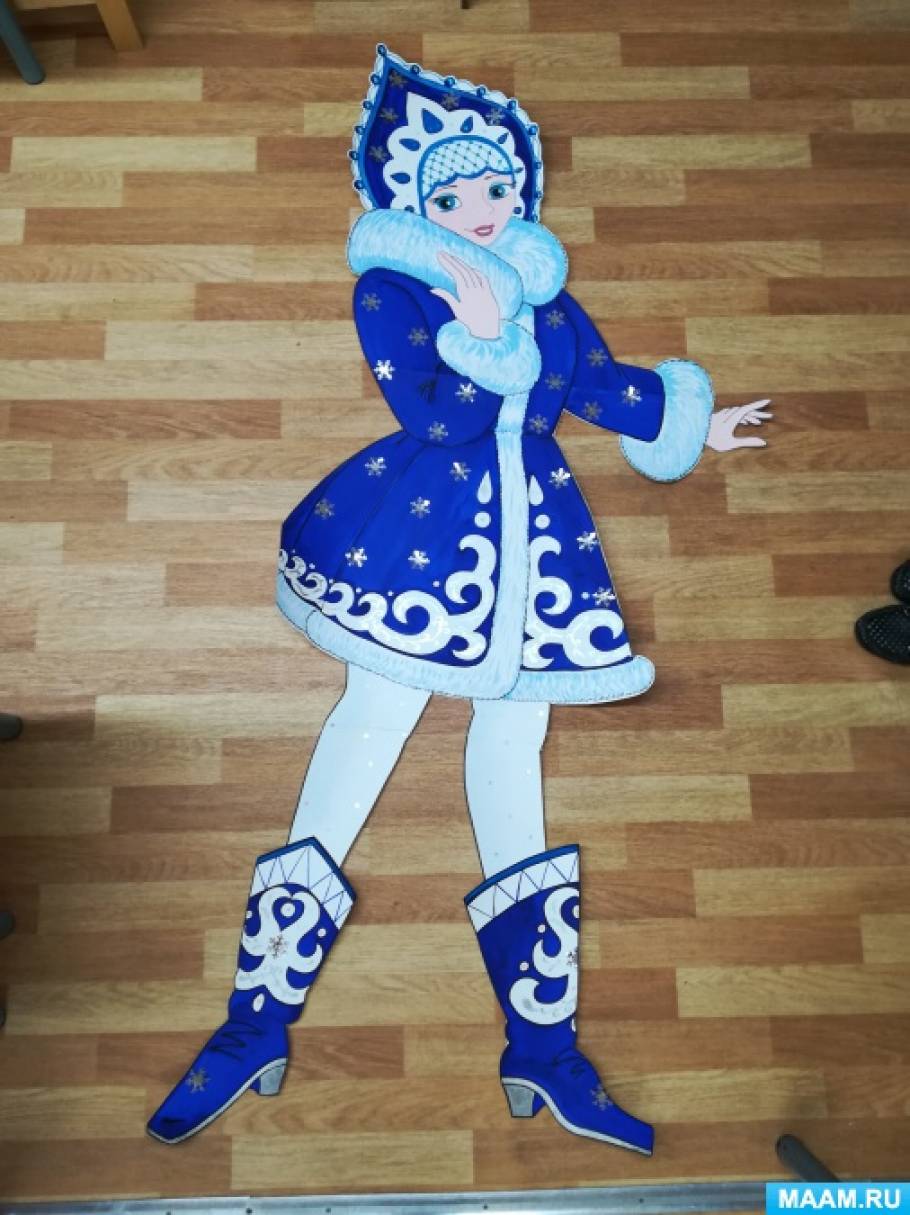 Украшение музыкального зала к Новому году Фото Украшение музыкального зала к Новому году