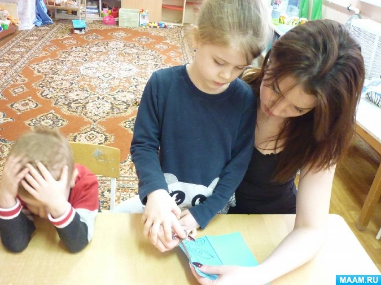 изготовление праздничной открытки к 8 марта