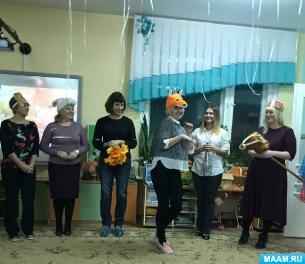 Смотреть фотографию №7 Фото №7 В преддверии Дня матери в рамках тематической недели Моя семья День матери дети сделали мамам приглашение на праздник и торжественно вручили их