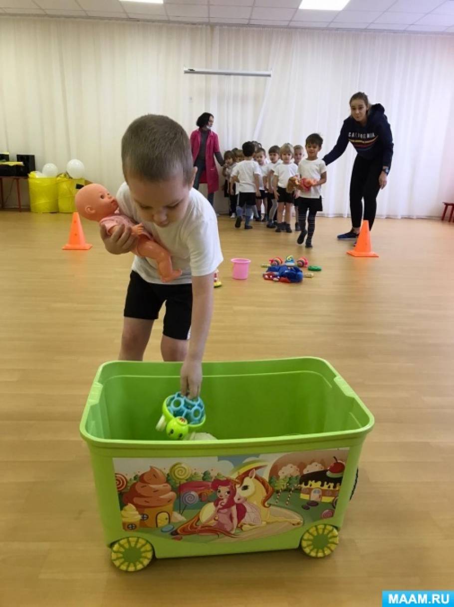 Сценарий спортивного развлечения ко дню матери. Спортивно-развлекательная игра мамины помощники. Эстафета солнышко.