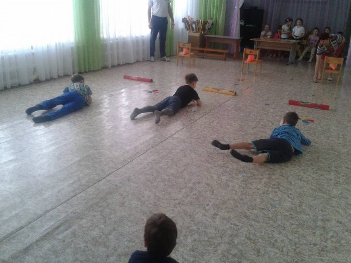 спортивные соревнования в доу. развлечения в детском саду. эстафеты в детском саду. спортивные праздники в доу. военный детский сад.