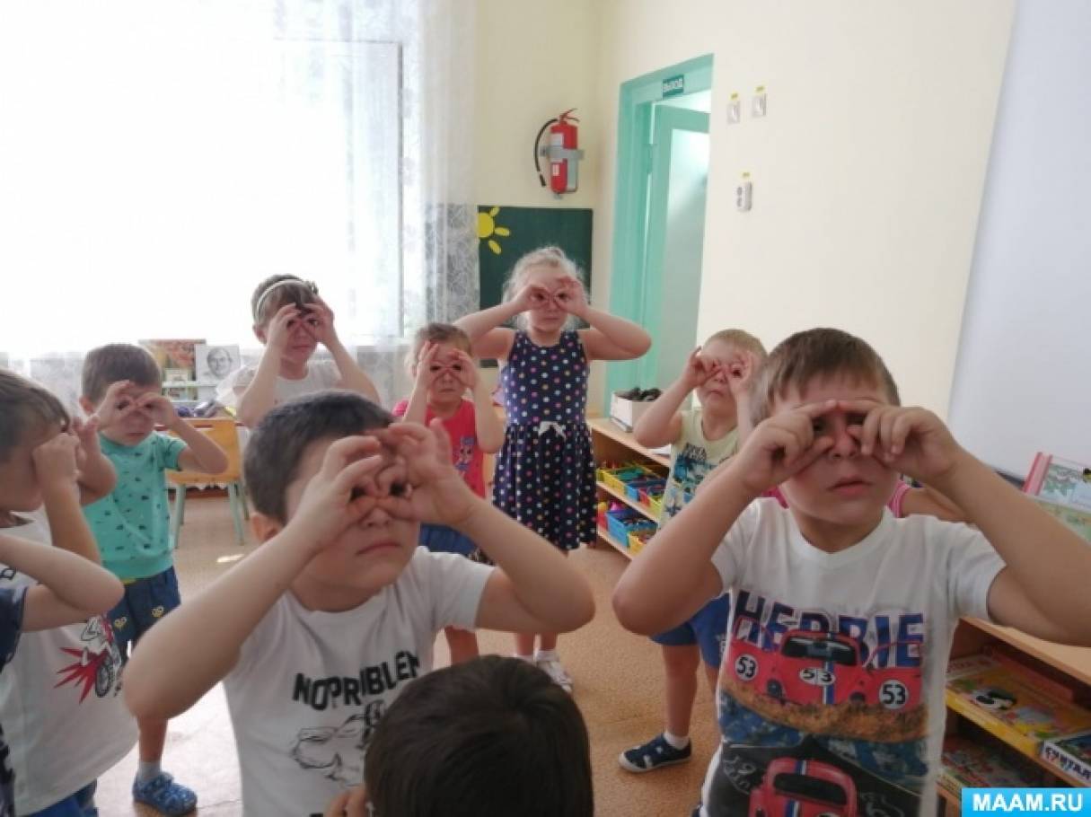 Смотреть фотографию №12 Фото №12 Кусается сильно котёнок глупыш Он думает это не палец а мышь