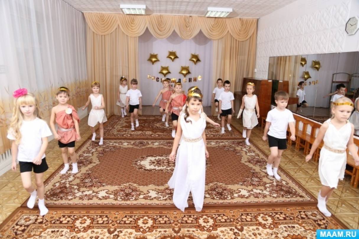 Музыкальный сценарий спортивный праздник. Закрытие малых зимних олимпийских игр в детском саду. Эстафеты для детей старшей группы в детском саду. Эстафеты в детском саду. Музыкальное развлечение в доу.