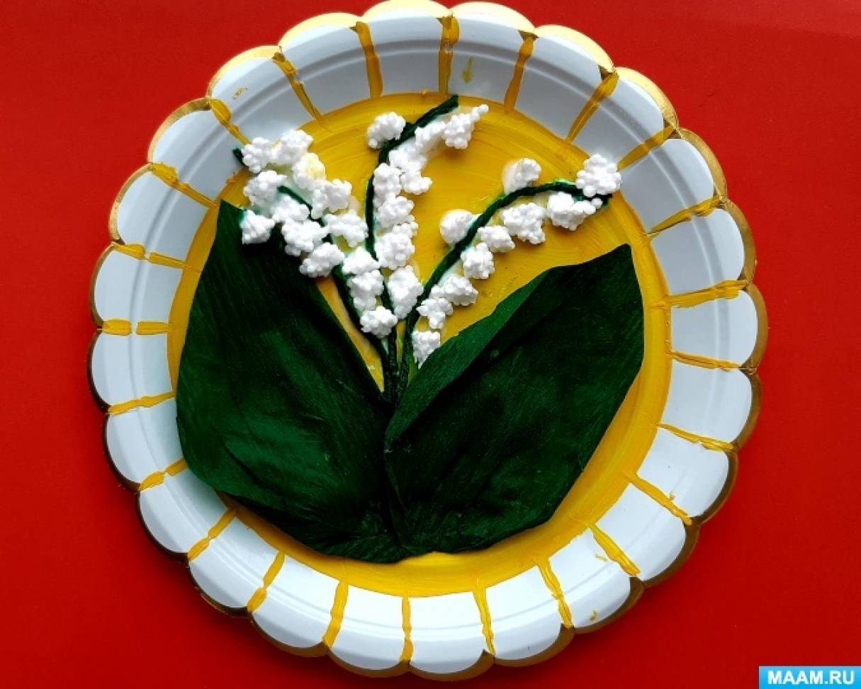 Мастер-класс панно на бумажной тарелке с использованием пенопласта «Ландыши — светлого мая привет»