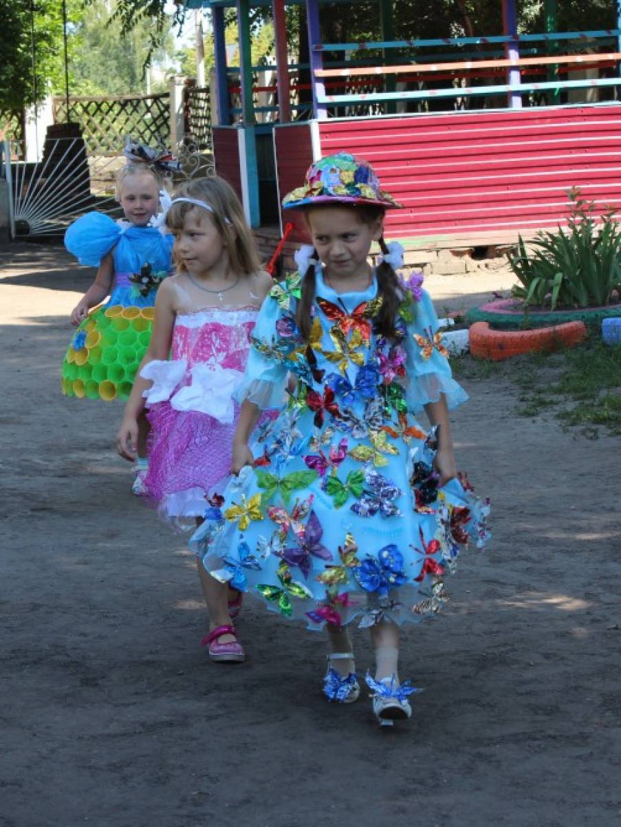 Дефиле в садике. Осеннее дефиле в детском саду. Дефиле в садике. Осеннее дефиле в детском саду. Осеннее дефиле в детском саду.