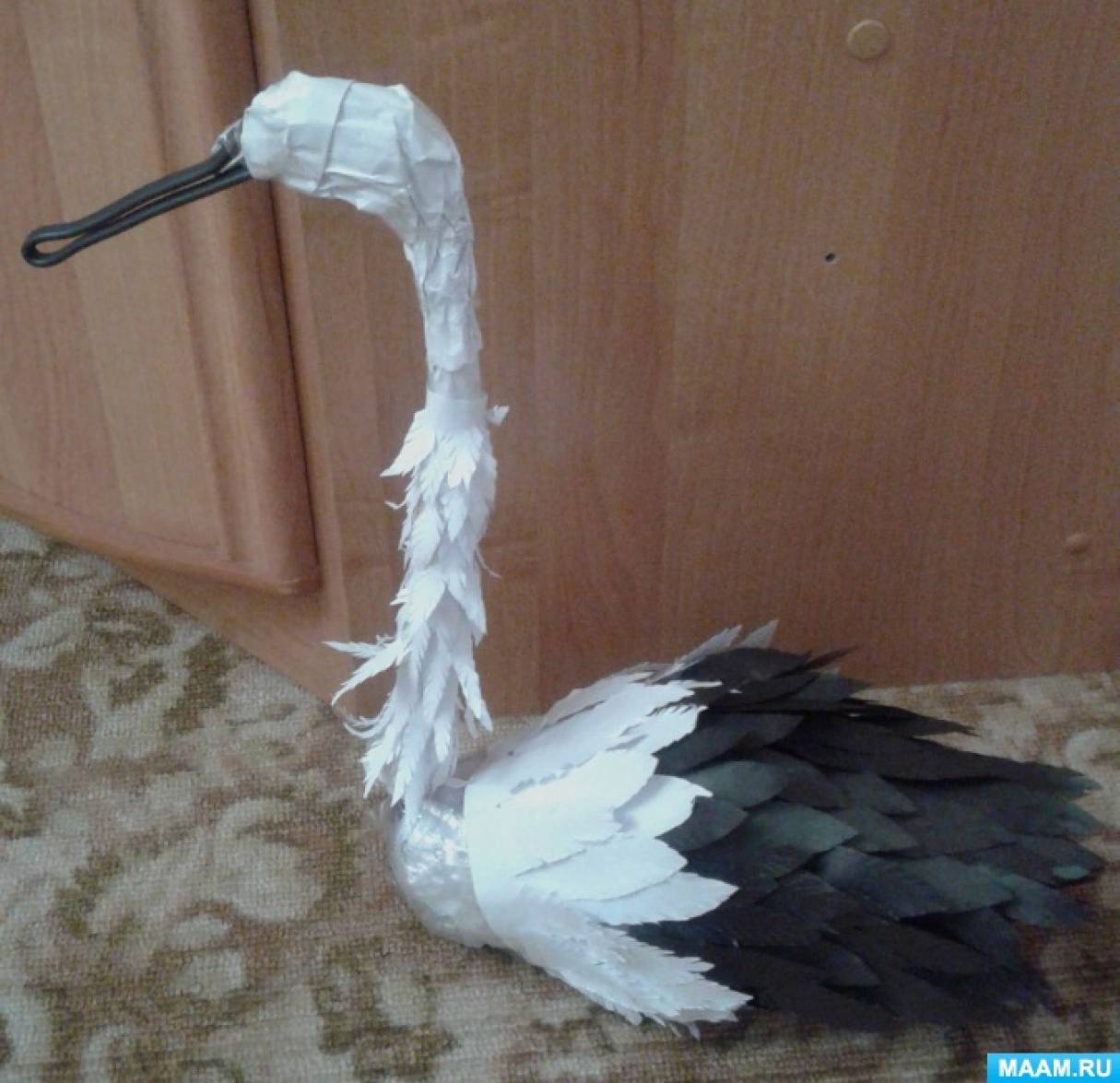 Поделки весенние: как сделать птицу из бумаги или из ткани