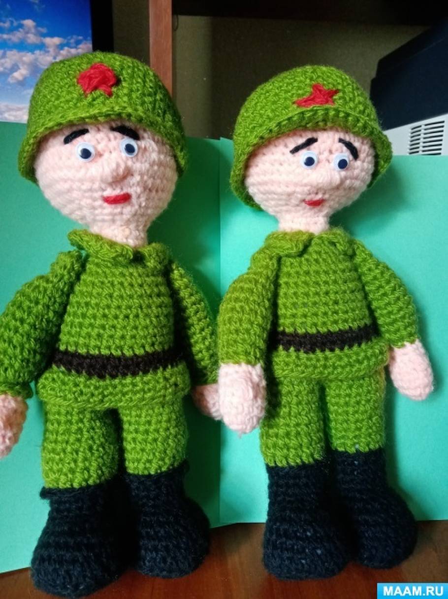 Солдат крючком