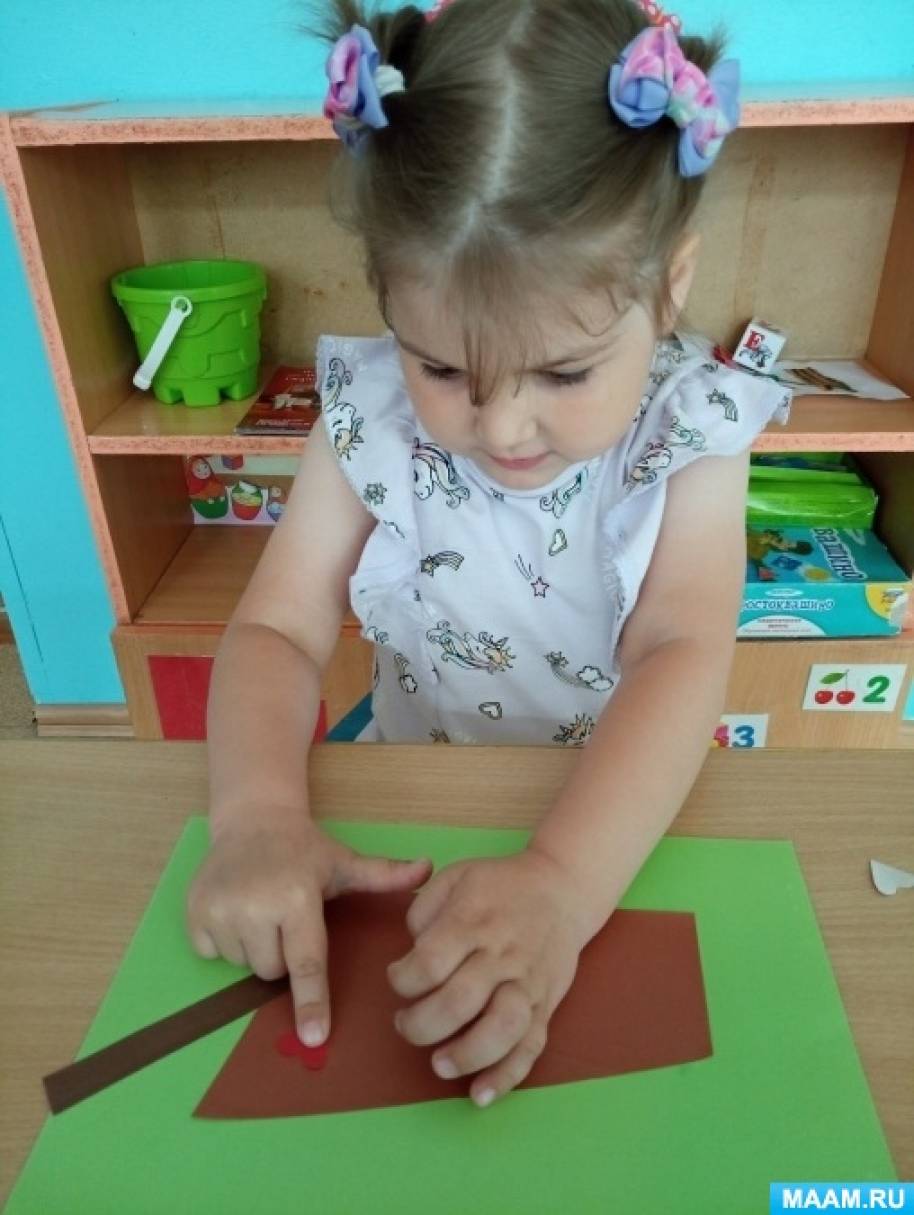 Смотреть фотографию №2 Фото №2 Дети учатся ценить эстетику в процессе любования красивыми предметами созданными кем то другим