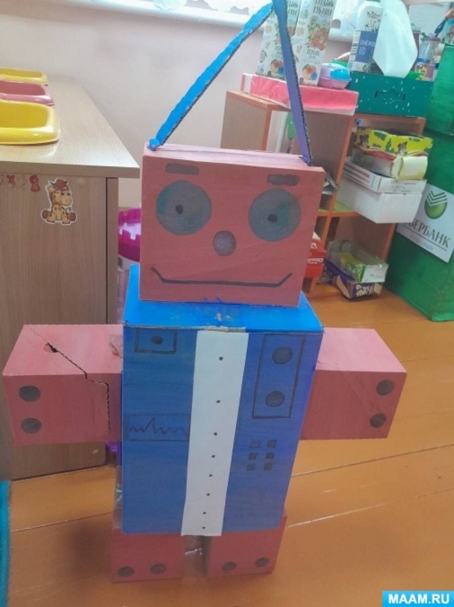 Мама двоих детей показала, как сделать развивающие игрушки из картонных коробок