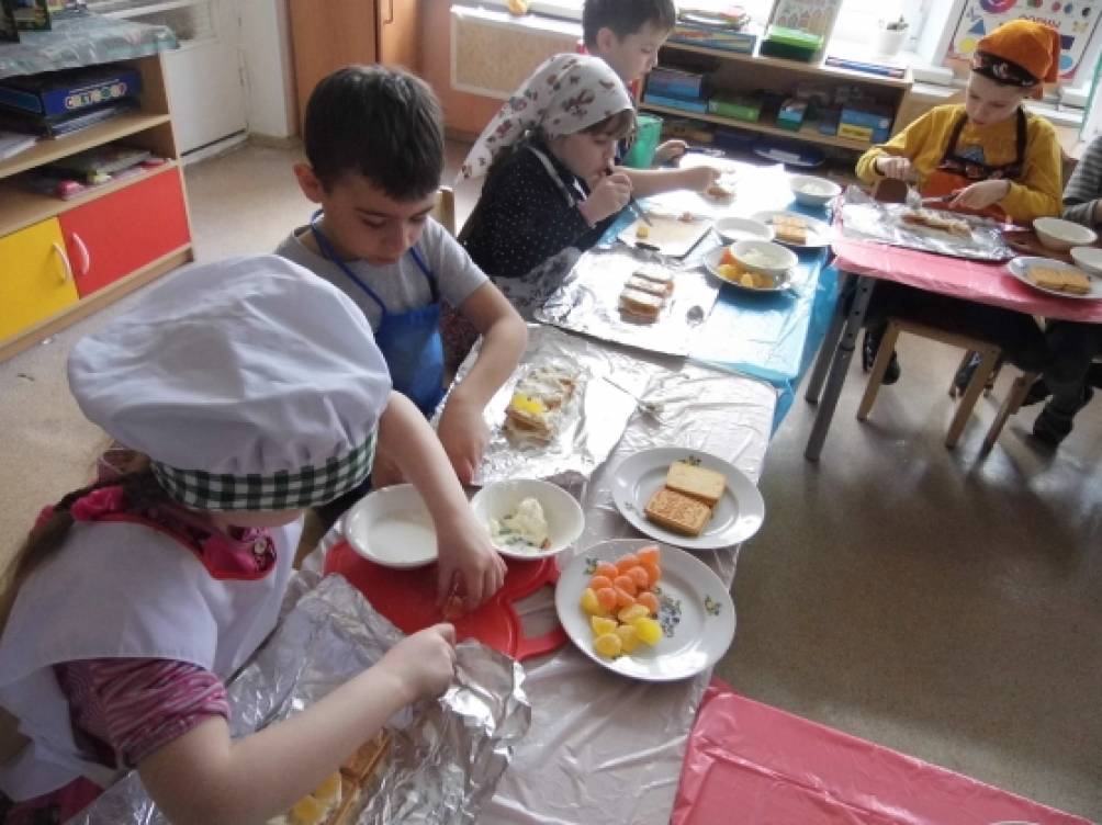 кулинарные рецепты для детей без выпечки. detsad 261872 1431157267. кулинарные рецепты для детей без выпечки фото. кулинарные рецепты для детей без выпечки-detsad 261872 1431157267. картинка кулинарные рецепты для детей без выпечки. картинка detsad 261872 1431157267. Предлагаем вам 9 совершенно потрясающих рецептов печенья без выпечки. Вам не нужно даже включать духовку, чтобы сделать это супер-удовольствие. Это печенье подойдет не только к завтраку или чаепитию в узком кругу, но также станет необычным украшением на вечеринке с друзьями.