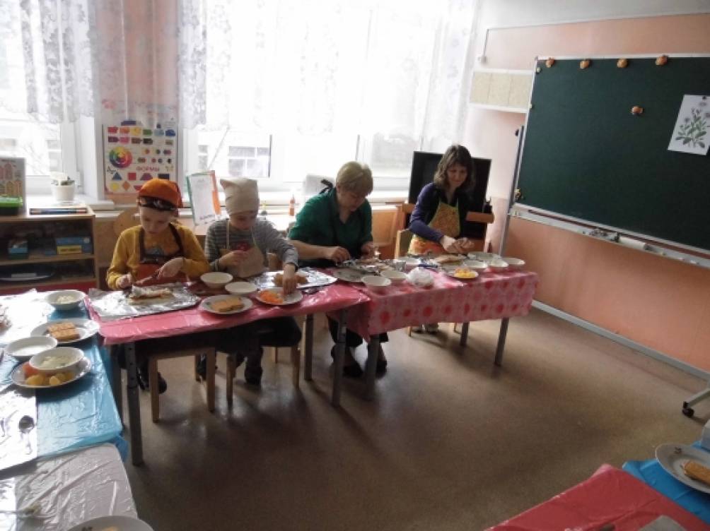 кулинарные рецепты для детей без выпечки. detsad 261872 1431157286. кулинарные рецепты для детей без выпечки фото. кулинарные рецепты для детей без выпечки-detsad 261872 1431157286. картинка кулинарные рецепты для детей без выпечки. картинка detsad 261872 1431157286. Предлагаем вам 9 совершенно потрясающих рецептов печенья без выпечки. Вам не нужно даже включать духовку, чтобы сделать это супер-удовольствие. Это печенье подойдет не только к завтраку или чаепитию в узком кругу, но также станет необычным украшением на вечеринке с друзьями.